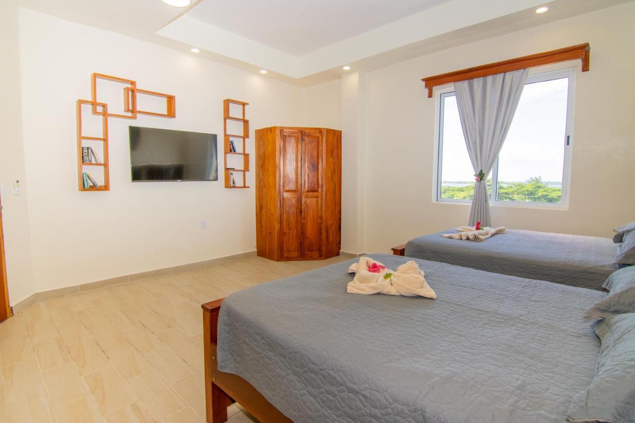 Tropical Palace Hotel San Pedro  Ngoại thất bức ảnh