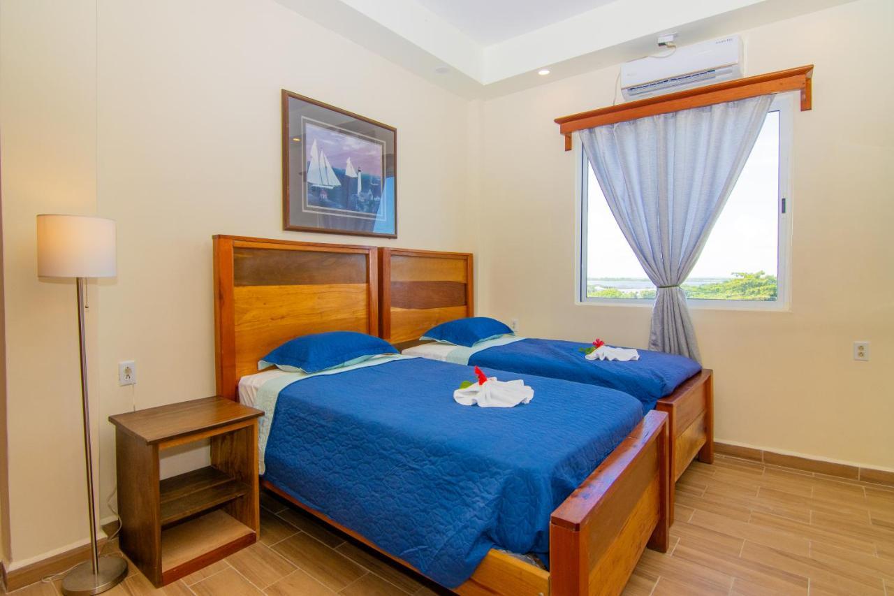 Tropical Palace Hotel San Pedro  Ngoại thất bức ảnh
