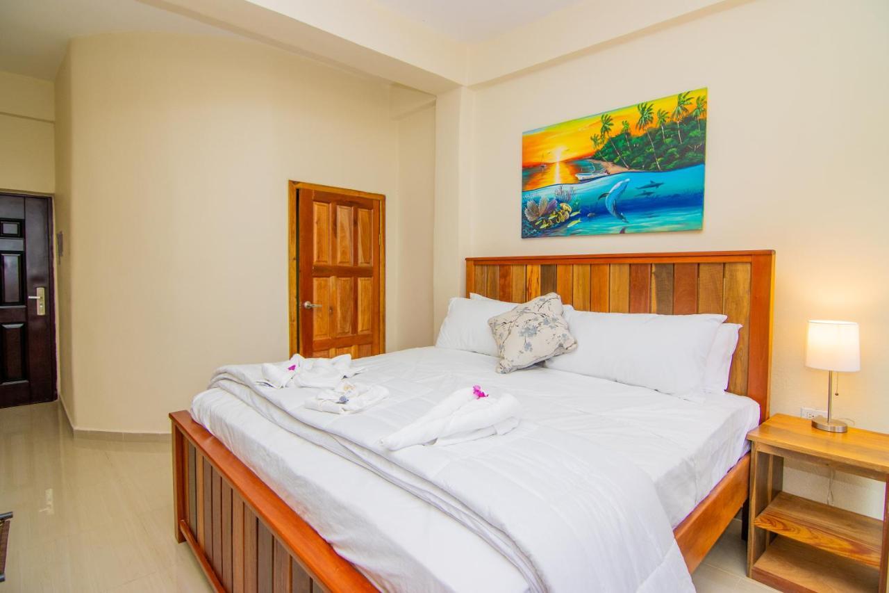 Tropical Palace Hotel San Pedro  Ngoại thất bức ảnh
