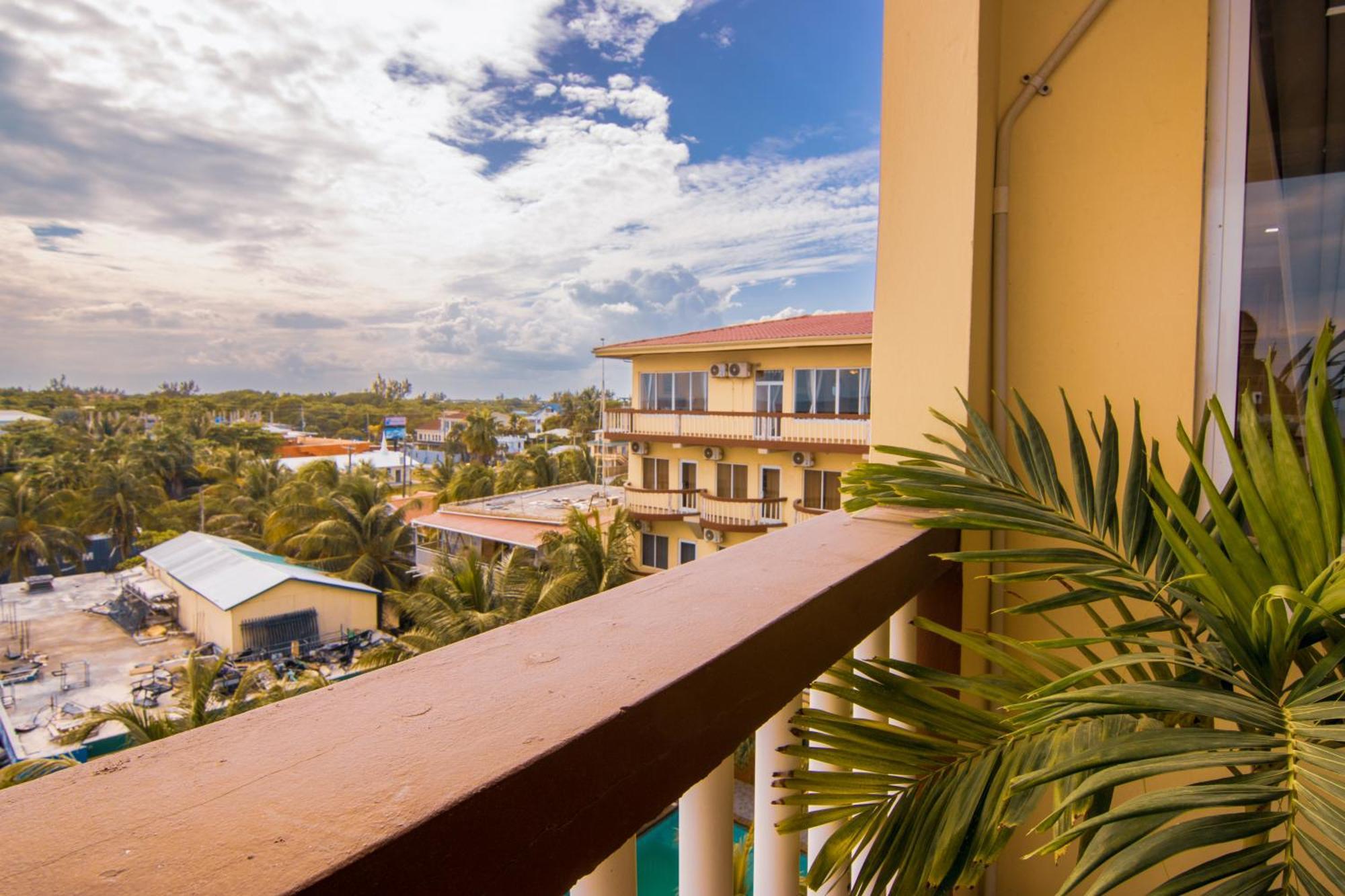 Tropical Palace Hotel San Pedro  Ngoại thất bức ảnh
