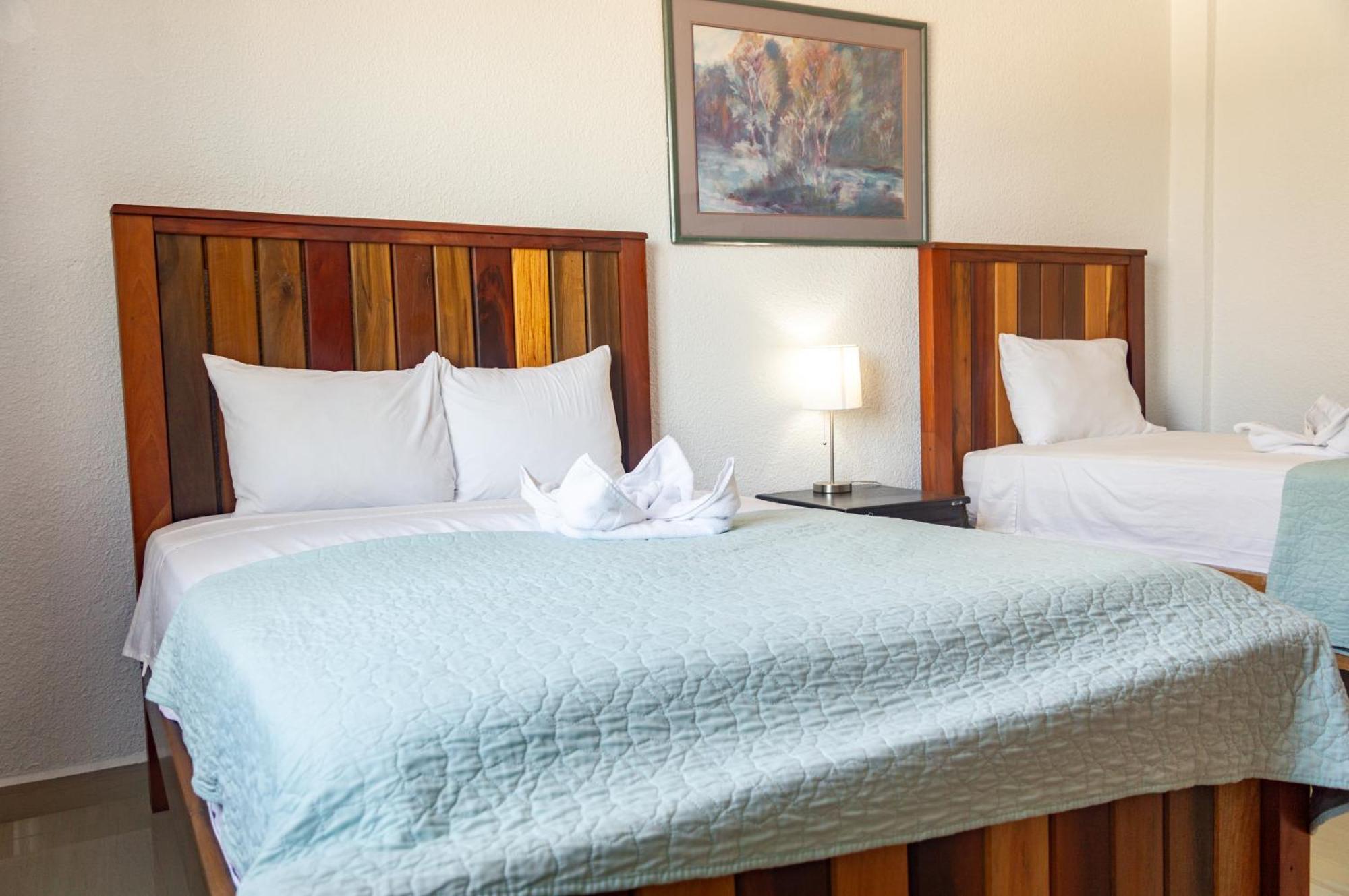 Tropical Palace Hotel San Pedro  Ngoại thất bức ảnh